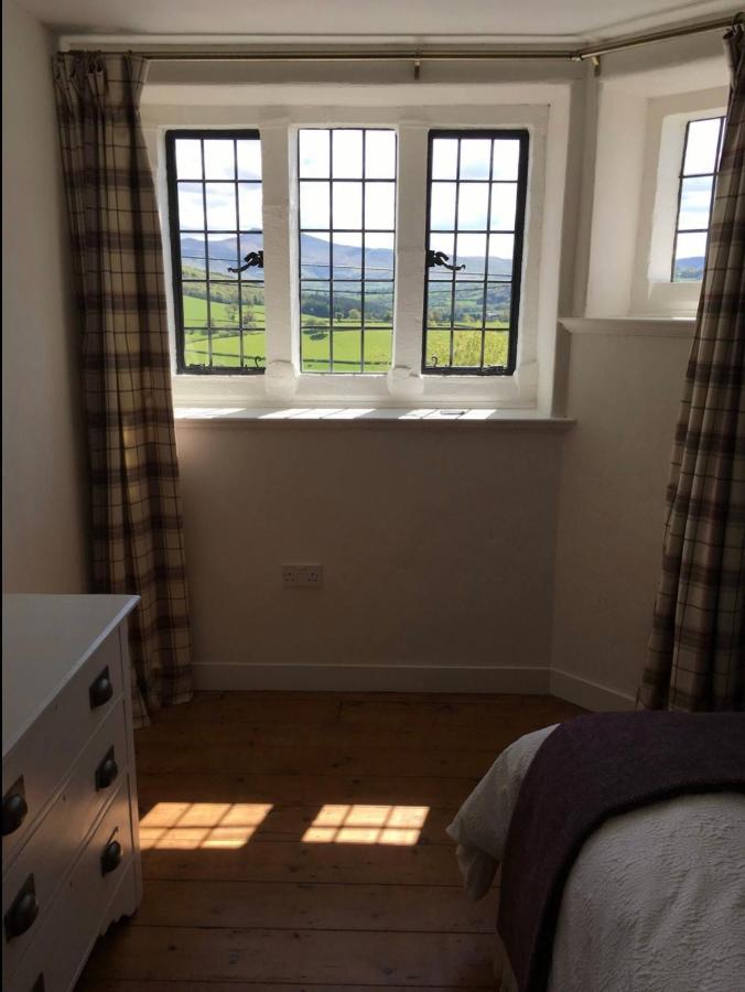 Cosy Arts & Crafts Cottage With Stunning Views ブレコン エクステリア 写真