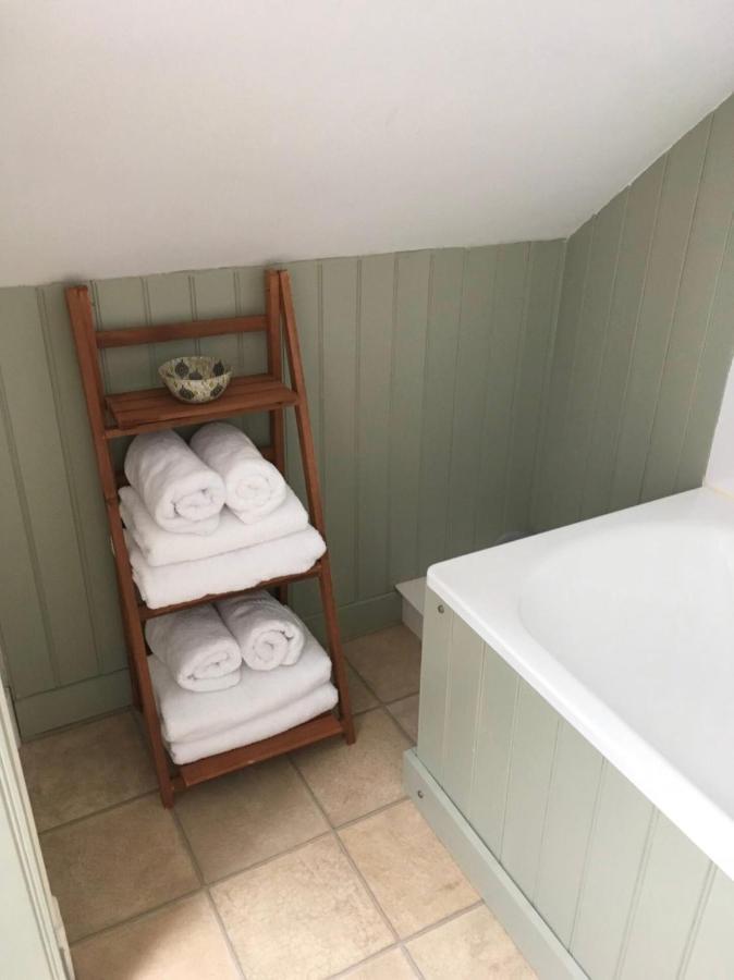 Cosy Arts & Crafts Cottage With Stunning Views ブレコン エクステリア 写真